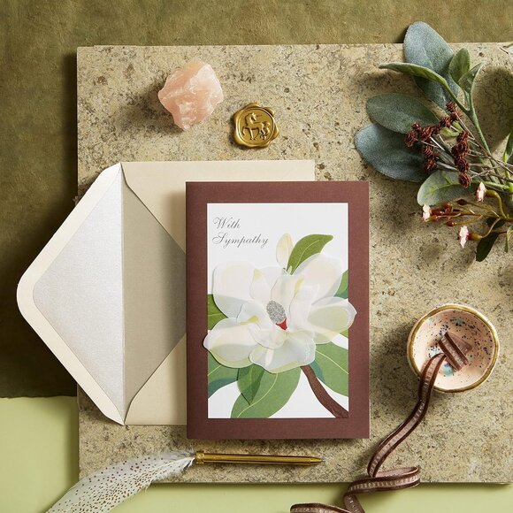 NIQUEA.D | Sympathy | Magnolia in Vellum - Picture 2 of 5